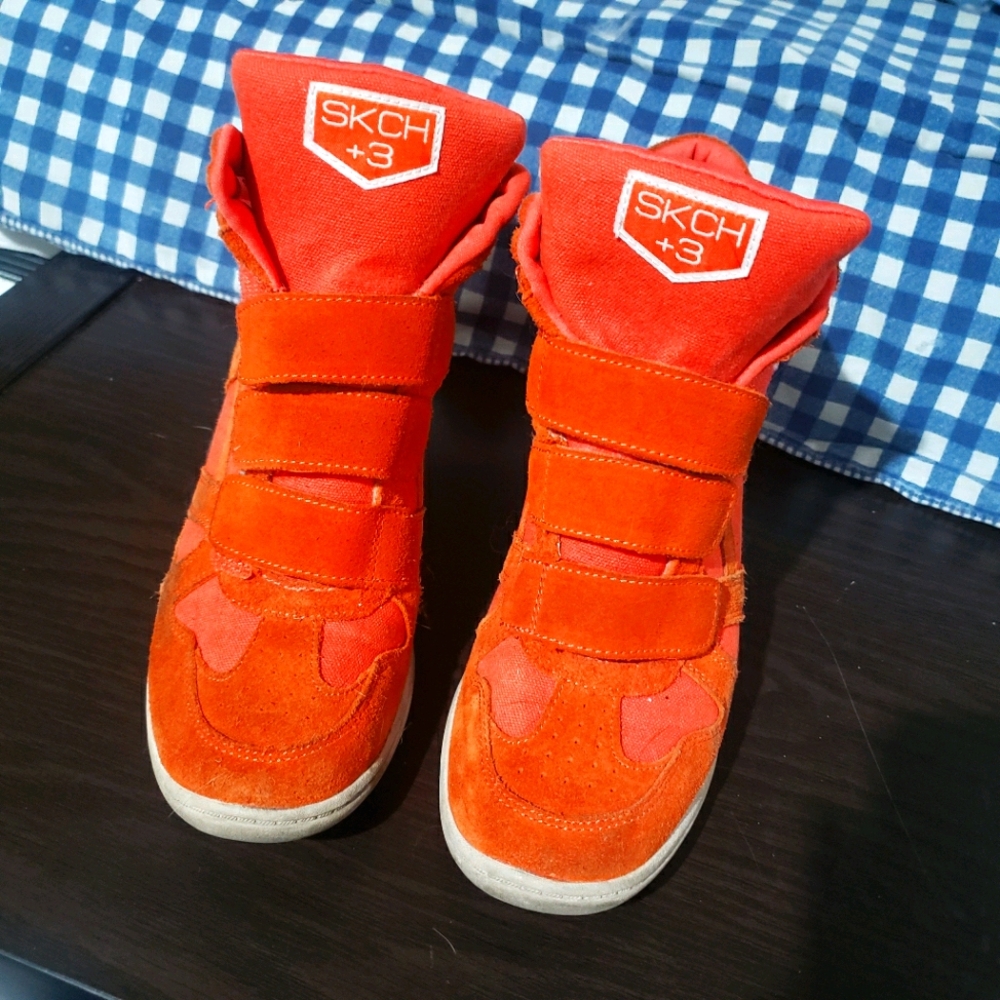 Wedge sneakers